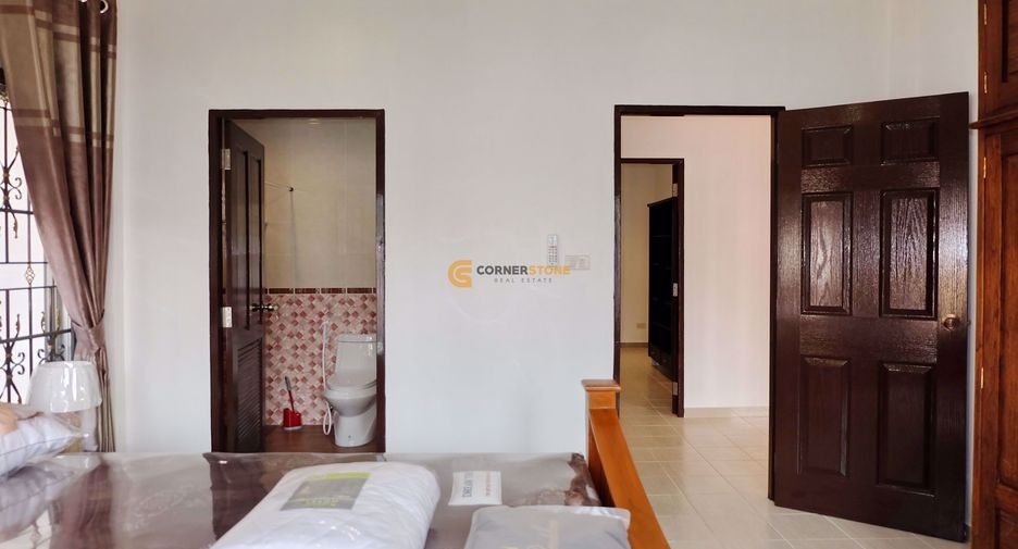 Casa en alquiler de 3 habitaciones en Bang Lamung, Chonburi