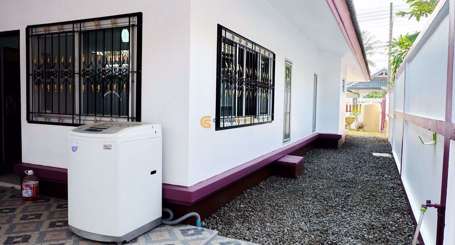 Casa en alquiler de 3 habitaciones en Bang Lamung, Chonburi