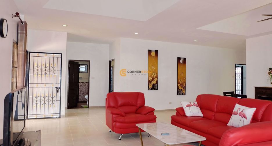 Casa en alquiler de 3 habitaciones en Bang Lamung, Chonburi