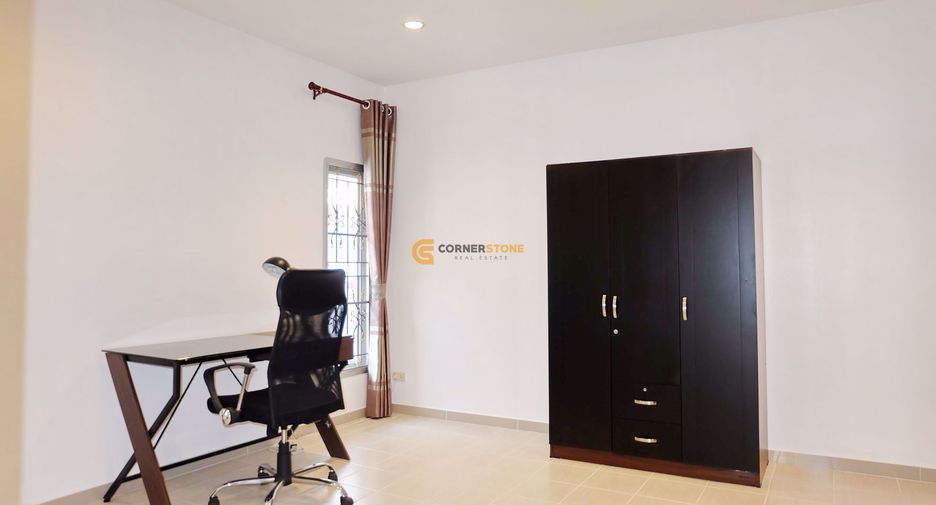Casa en alquiler de 3 habitaciones en Bang Lamung, Chonburi