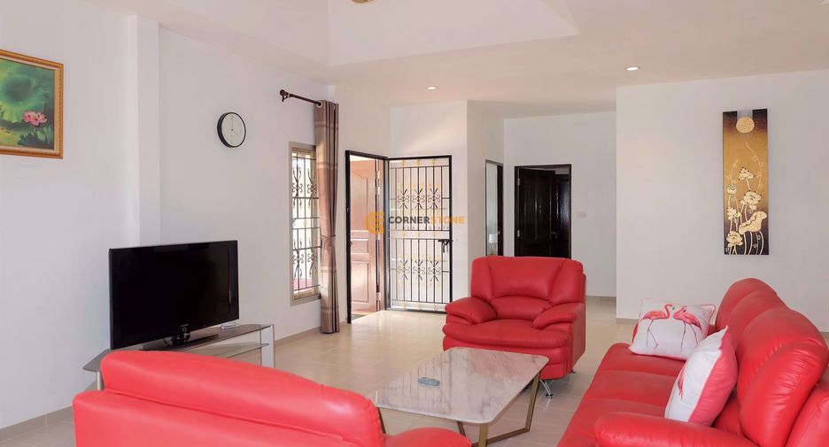 Casa en alquiler de 3 habitaciones en Bang Lamung, Chonburi