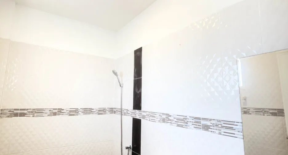 For sale 2 bedrooms retail Space in Sam Phran, Nakhon Pathom