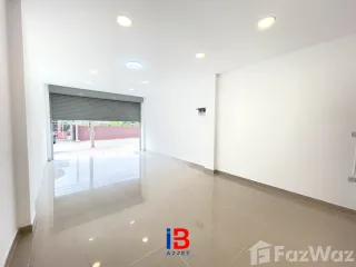 For sale 2 bedrooms retail Space in Sam Phran, Nakhon Pathom