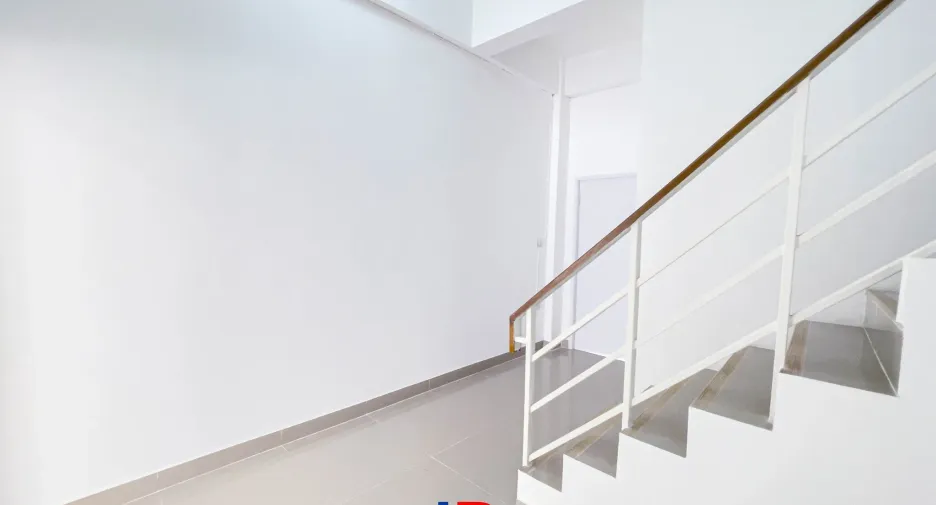 For sale 2 bedrooms retail Space in Sam Phran, Nakhon Pathom