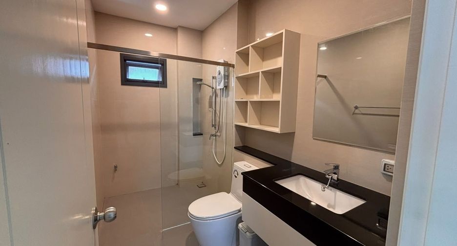 For rent 4 bedrooms house in Bang Lamung, Chonburi