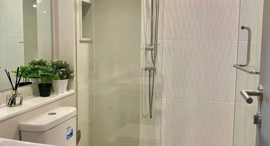 For rent 1 bed condo in Huai Khwang, Bangkok
