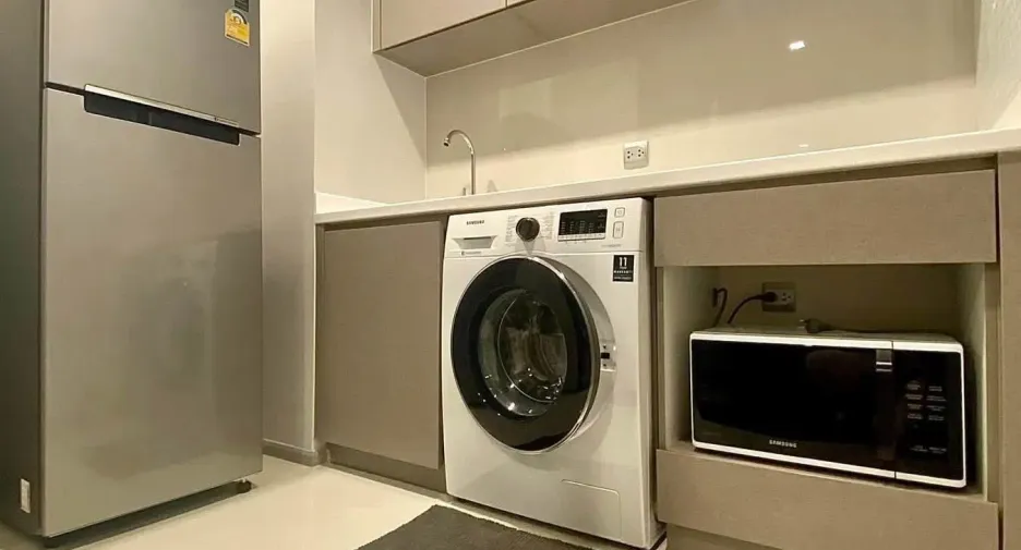 For rent 1 bed condo in Huai Khwang, Bangkok