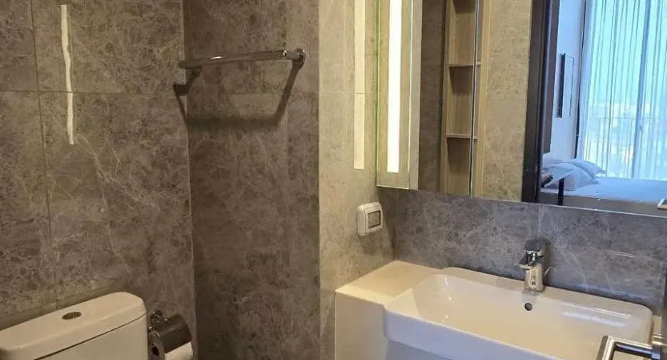 For rent 1 bed condo in Phaya Thai, Bangkok