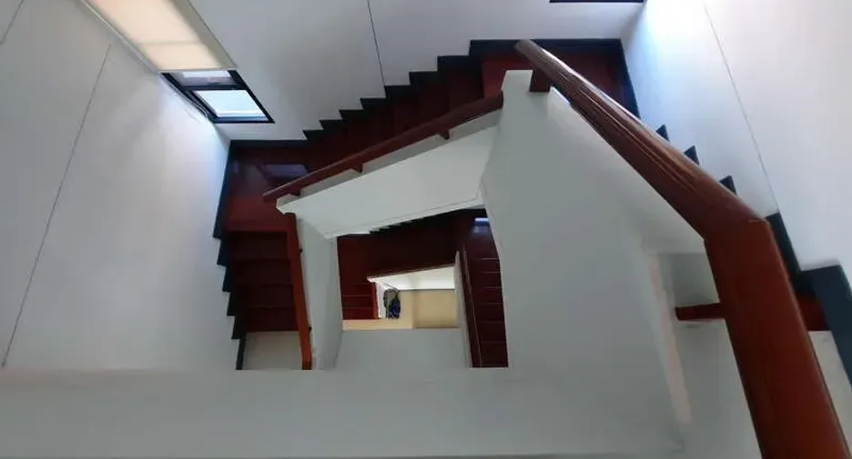 For rent 6 bedrooms office in Huai Khwang, Bangkok