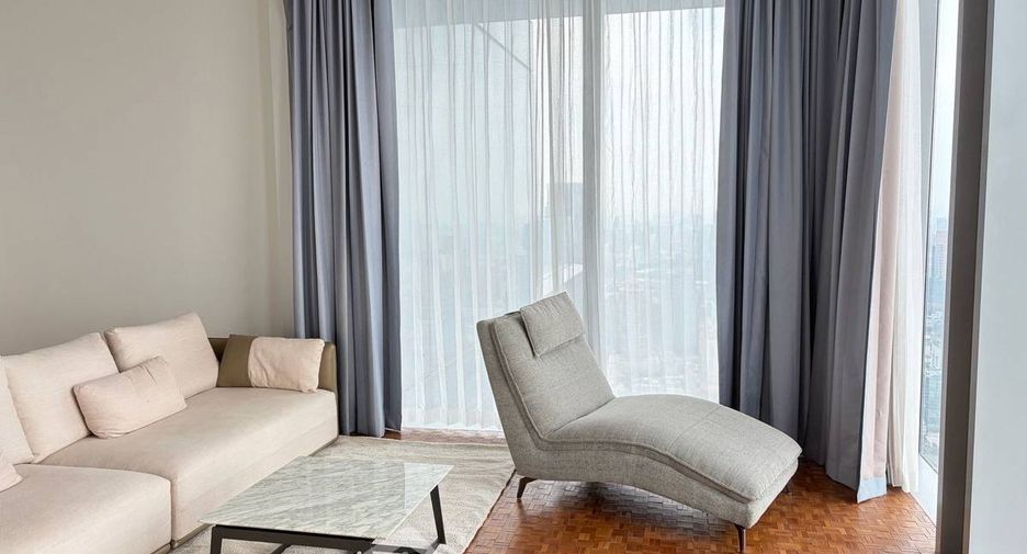 For rent 3 bedrooms condo in Sathon, Bangkok