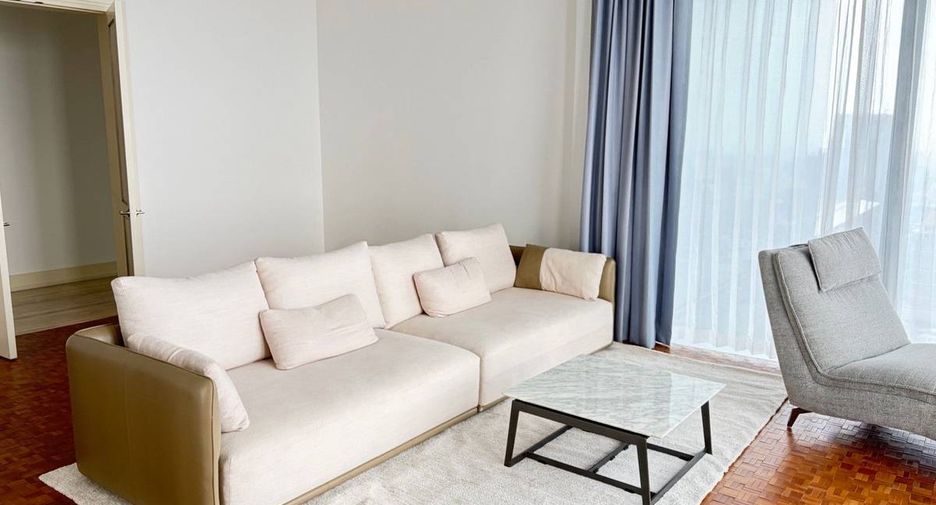 For rent 3 bedrooms condo in Sathon, Bangkok