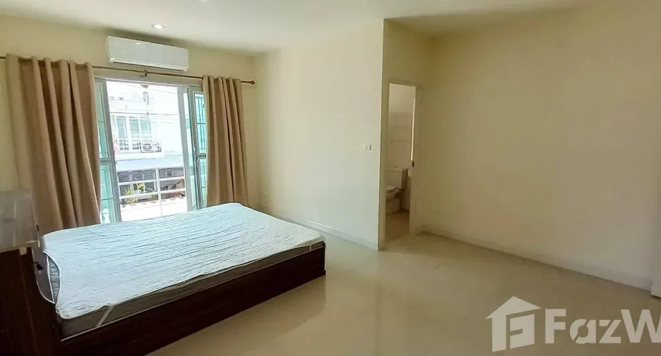 For rent 3 bedrooms house in Mueang Chiang Mai, Chiang Mai