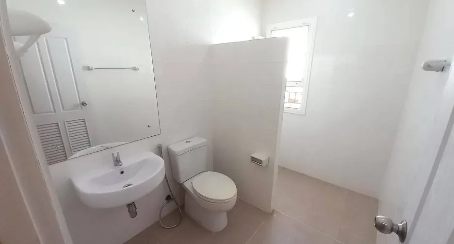 For rent 3 bedrooms house in Mueang Chiang Mai, Chiang Mai