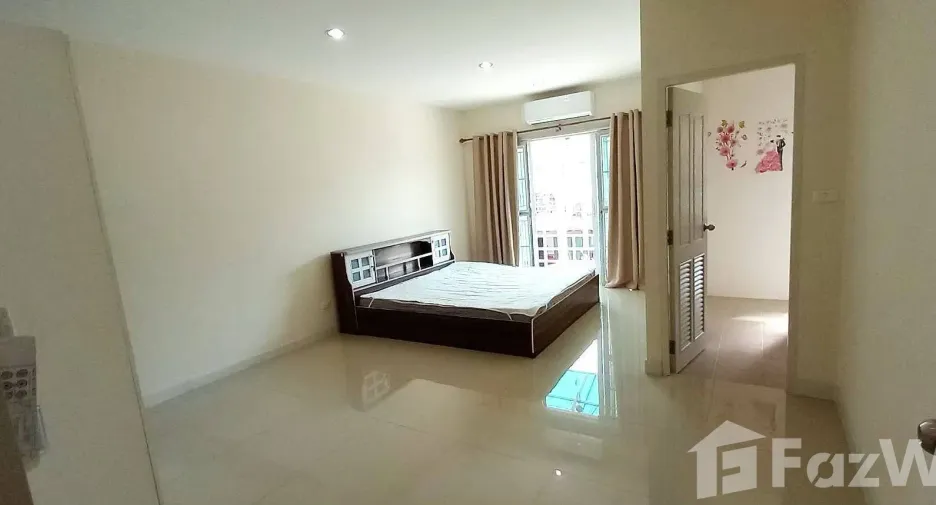 For rent 3 bedrooms house in Mueang Chiang Mai, Chiang Mai
