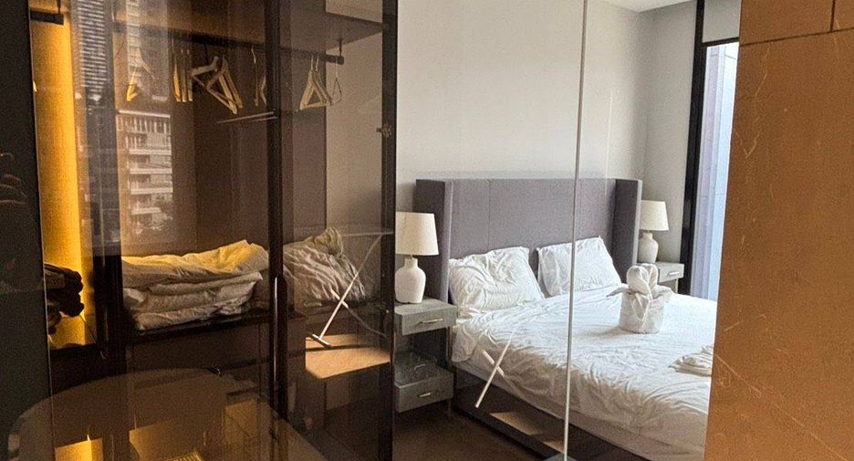 For rent 2 bedrooms condo in Watthana, Bangkok