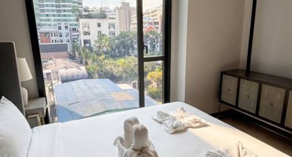 For rent 2 bedrooms condo in Watthana, Bangkok