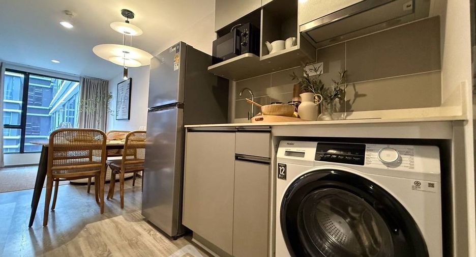 For rent 2 bedrooms condo in Khlong Toei, Bangkok