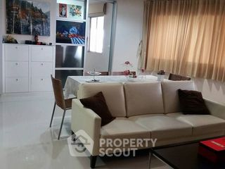Condo en venta de 2 habitaciones en Yan Nawa, Bangkok