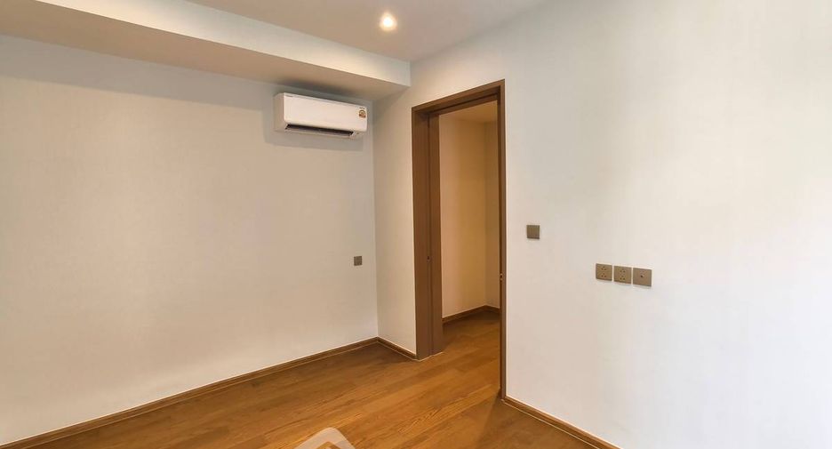 For sale 2 ベッドルーム condo in Khlong Toei, Bangkok