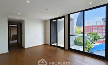 For sale 2 ベッドルーム condo in Khlong Toei, Bangkok