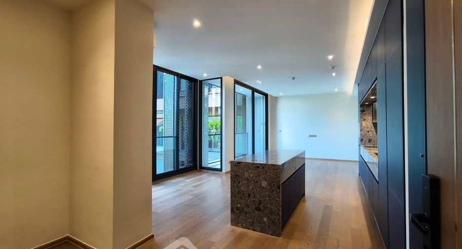 For sale 2 ベッドルーム condo in Khlong Toei, Bangkok
