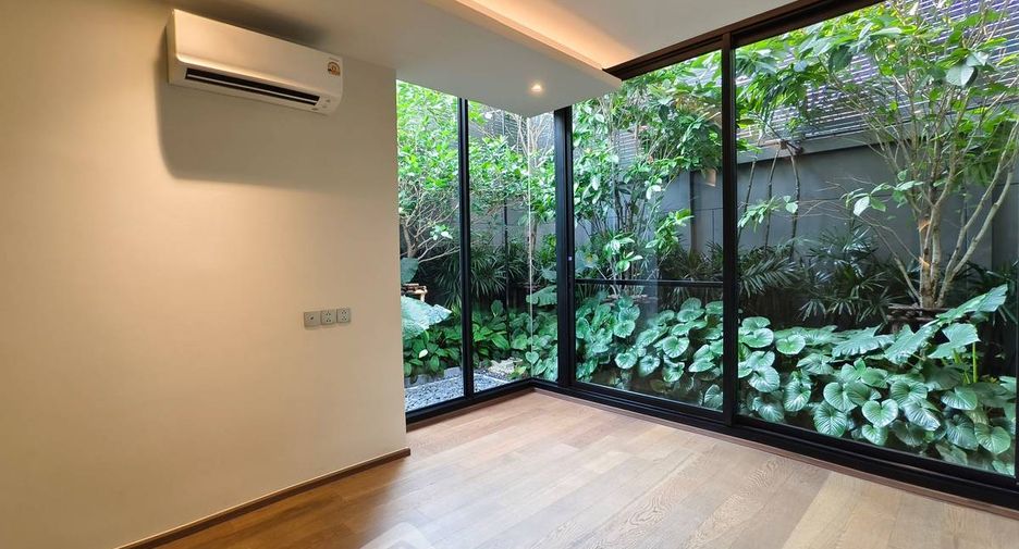 For sale 3 ベッドルーム condo in Khlong Toei, Bangkok