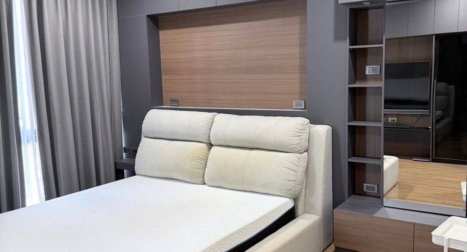 Casa adosada en venta de 4 habitaciones en Bang Kapi, Bangkok