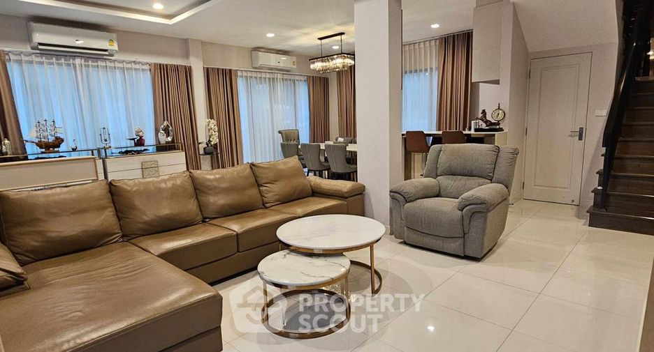 À vendre 3 chambres maison à Saphan Sung, Bangkok