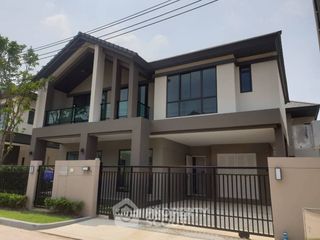 À vendre 3 chambres maison à Saphan Sung, Bangkok