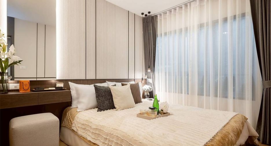 For sale 2 bedrooms condo in Phra Khanong, Bangkok