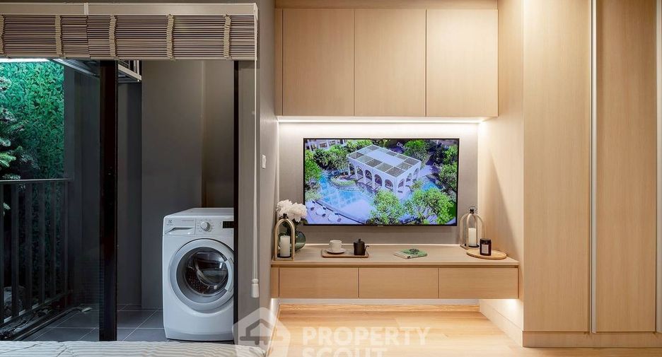 For sale 1 bed condo in Phra Khanong, Bangkok