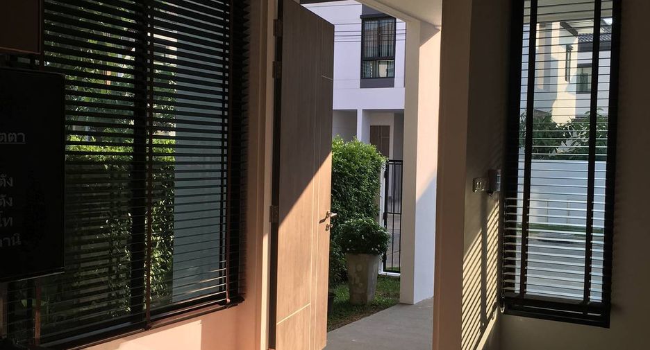 À vendre 4 chambres maison à Bang Khun Thian, Bangkok