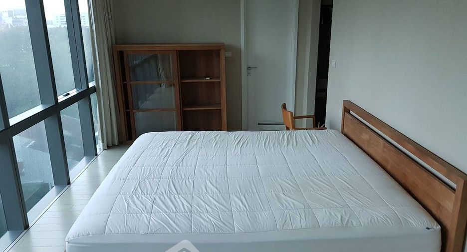 For rent そして for sale 2 ベッドルーム condo in Watthana, Bangkok
