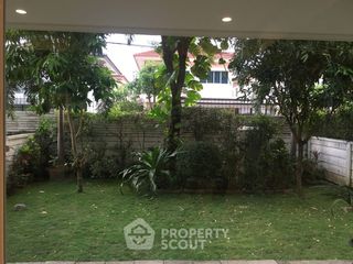 For rent and for sale 3 bedrooms house in Saphan Sung, Bangkok