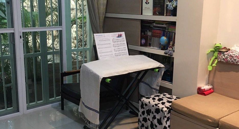 Haus zur Miete und zum Kauf mit 5 Zimmer in Bang Kho Laem, Bangkok