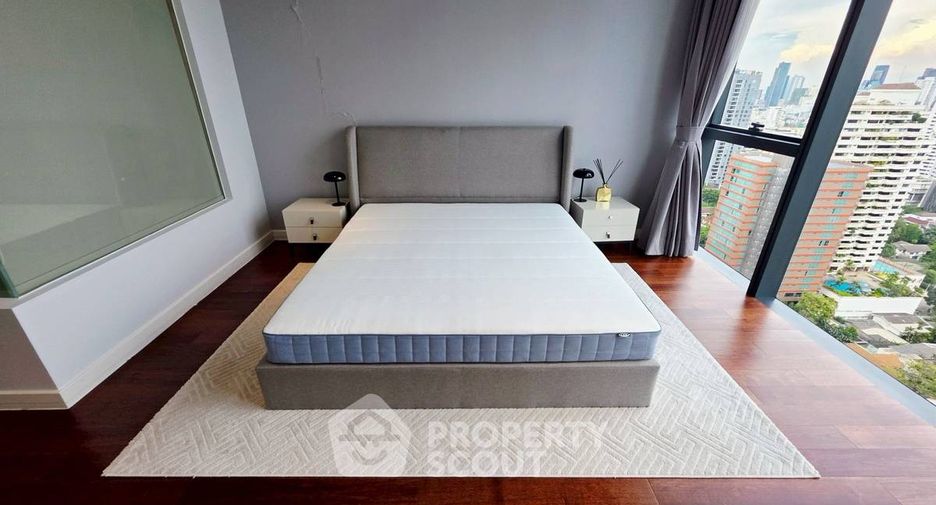 For sale 2 ベッドルーム condo in Khlong Toei, Bangkok