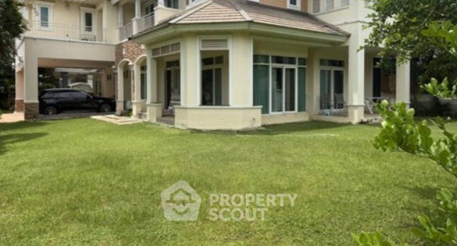 For sale 4 bedrooms house in Lat Krabang, Bangkok