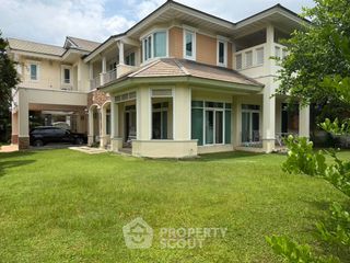Casa en venta de 4 habitaciones en Lat Krabang, Bangkok