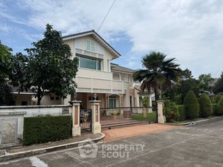 Casa en venta de 4 habitaciones en Lat Krabang, Bangkok
