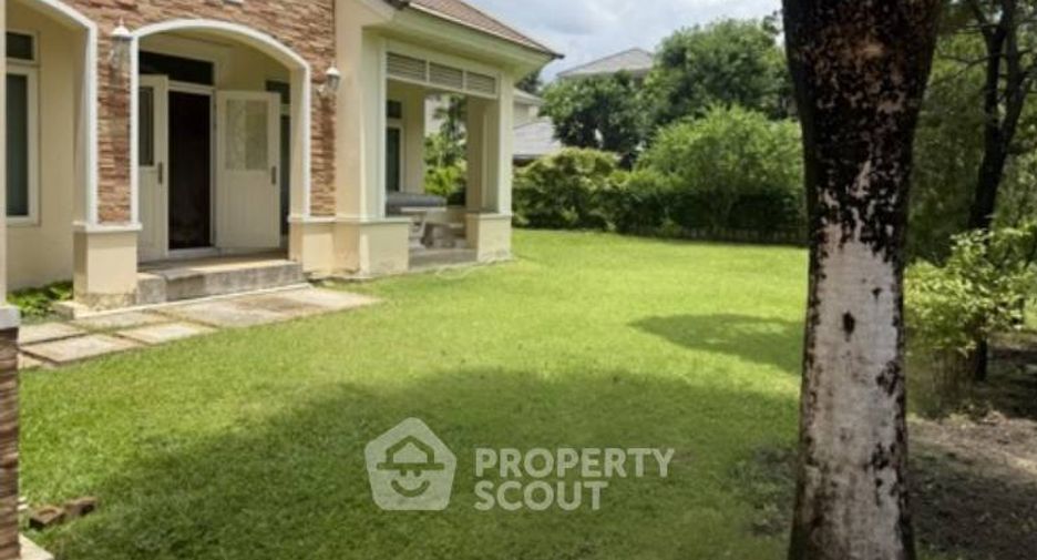 For sale 4 bedrooms house in Lat Krabang, Bangkok