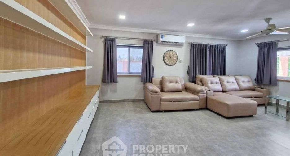 Villa en alquiler y en venta de 4 habitaciones en Bang Saray, Pattaya