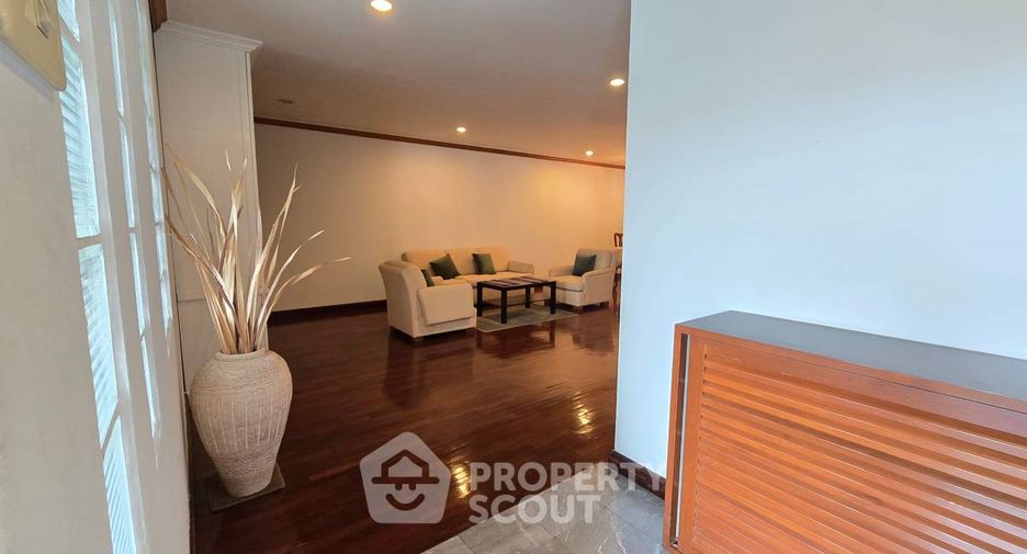 Condo en venta de 2 habitaciones en Yan Nawa, Bangkok