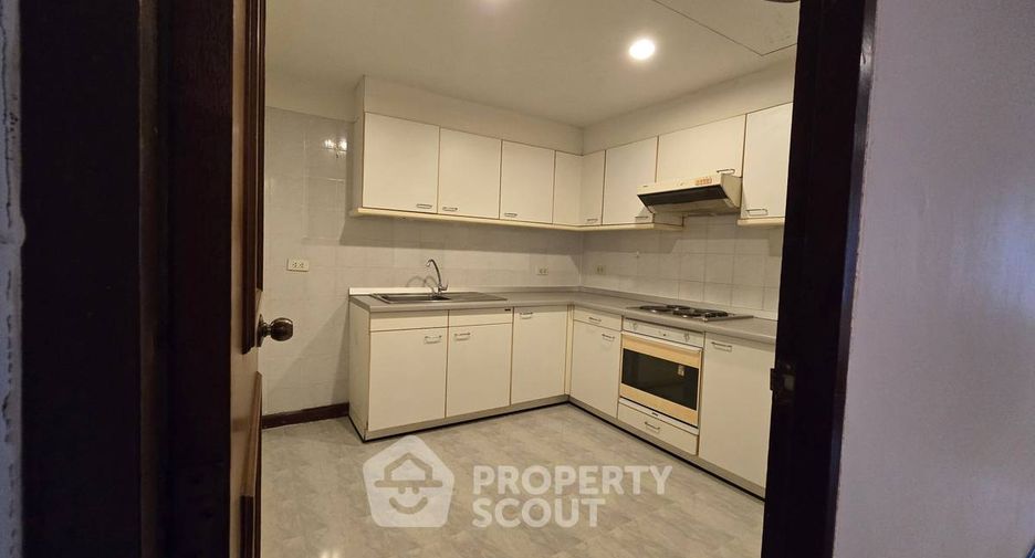 Condo en venta de 2 habitaciones en Yan Nawa, Bangkok