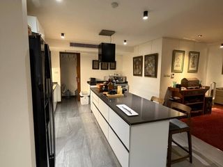 Condo en venta de 2 habitaciones en Yan Nawa, Bangkok
