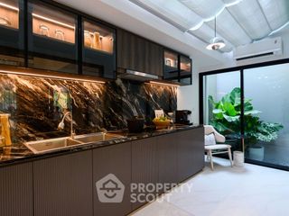Casa adosada en venta de 3 habitaciones en Bang Kho Laem, Bangkok