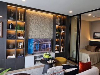 Condo en venta de 2 habitaciones en Bangkok Noi, Bangkok
