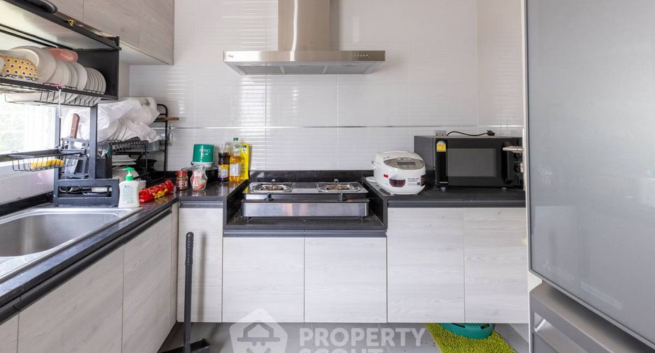 Casa en venta de 4 habitaciones en Bang Bon, Bangkok
