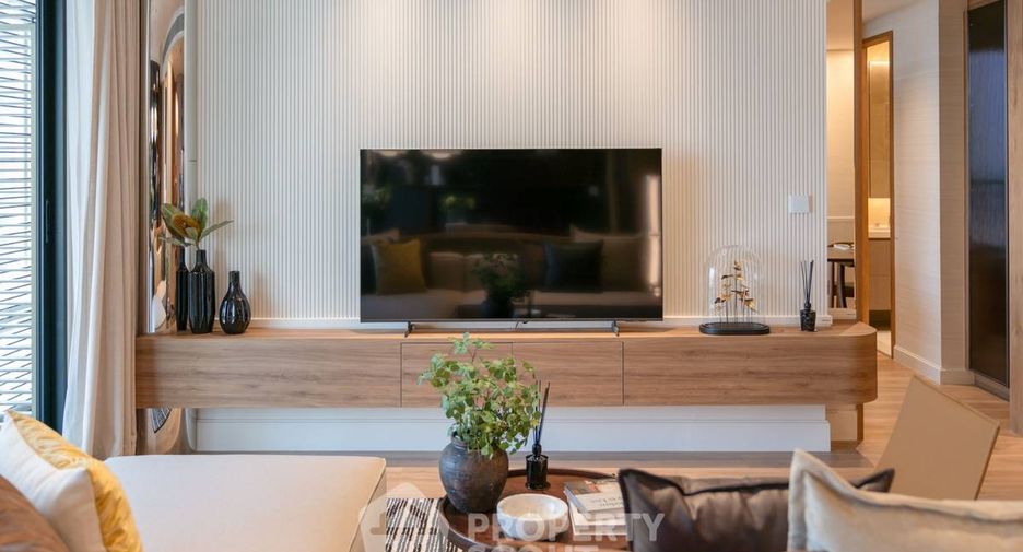 For sale 4 bedrooms condo in Khlong Toei, Bangkok