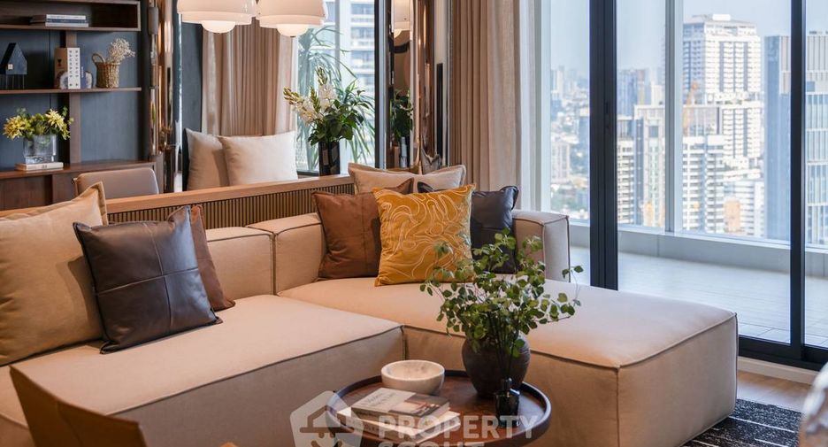 For sale 4 bedrooms condo in Khlong Toei, Bangkok