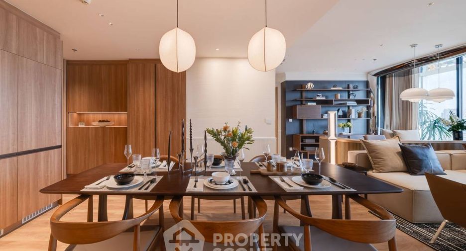 For sale 4 bedrooms condo in Khlong Toei, Bangkok